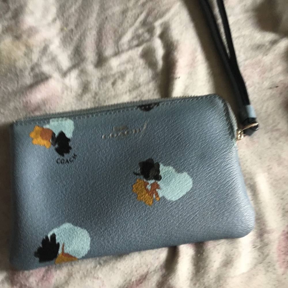 Used wristlet.